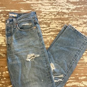 Levi’s distressed jean